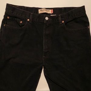 Black Levi’s 550 Jeans